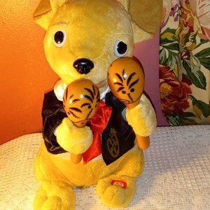 CHUEY BAMBA THE 12" SINGING CHICUAHUA ANIMATED PLUSH TOY WITH NEW BATTERIES